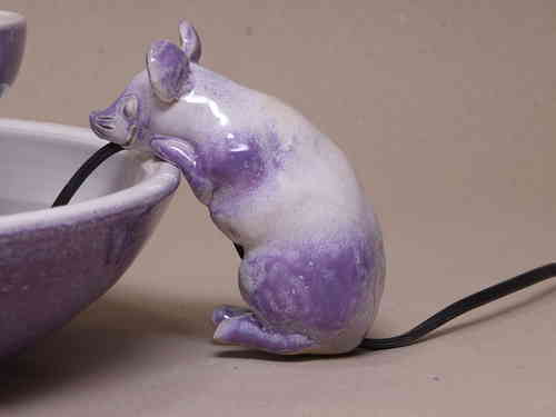 Kabelabdeckung "Maus" lila-weiß-glänzend