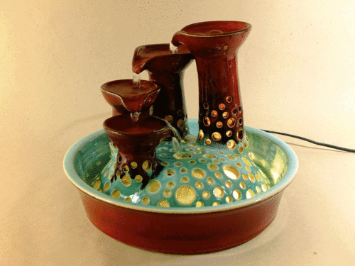 4er-Katzen-Kaskaden-Brunnen mit Licht, solarrot-mintgrün glänzend