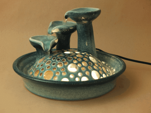 3er-Katzen-Kaskaden-Brunnen mit Licht, mintgrün-tannengrün, glänzend