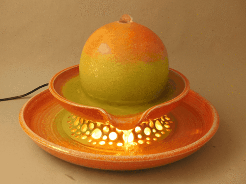 Katzen-Brunnen mit Licht, 2-schalig, senfgelb-orange, glänzend