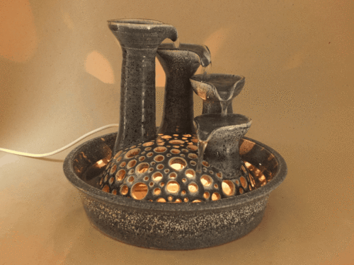 4er-Katzen-Kaskaden-Brunnen mit Licht, graueffekt, glänzend
