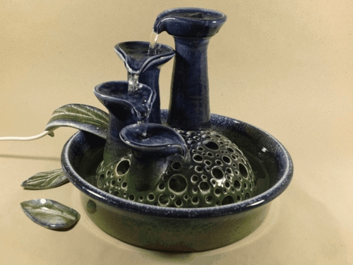 4er-Katzen-Kaskaden-Brunnen ohne Licht,moosgrün-nachtblau, glänzend
